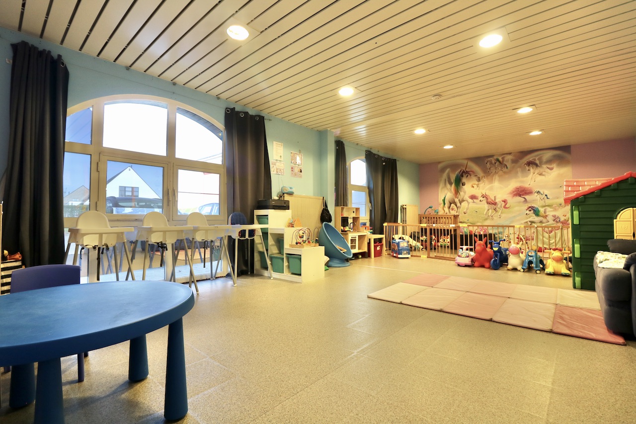 Instapklare handelsruimte van 200 m2 met private parking voor 1.250 EUR/mnd - foto 4