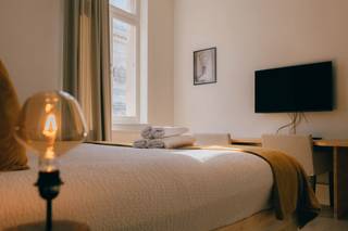 Located in an absolute prime spot on the Kouter in Ghent, directly opposite the opera house, this exceptional cohousing opportunity is set in...