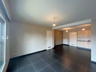 Dit appartement bevindt zich in het centrum van Geel te Dr. Van de Perrestraat 182 met alle faciliteiten (winkels, openbaar vervoer,...