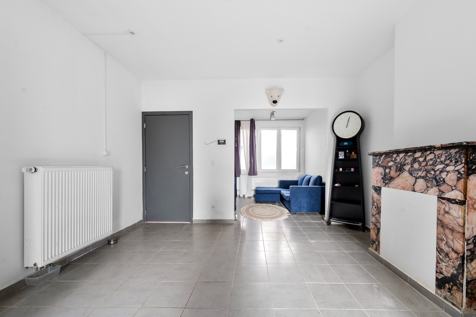 Leuke starterswoning pal in het centrum met 2 slkmrs en diepe tuin - photo 3