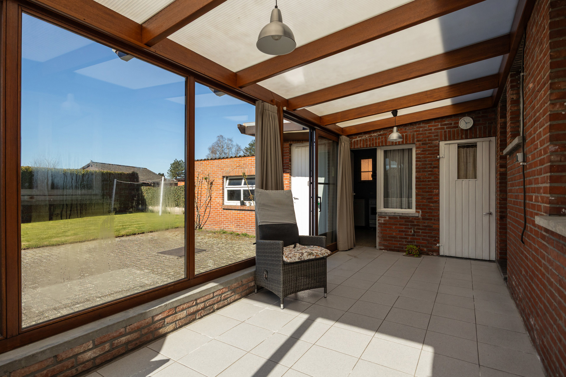 Te renoveren gezinswoning met veel mogelijkheden op 738m² - foto 4