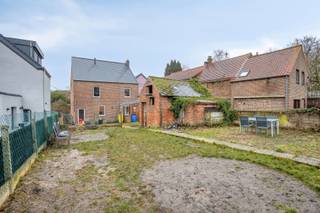 In het centrum van Bertem, in een rustige eenrichtingsstraat met zicht op de kerk, bevindt zich deze eigendom met uitstekend potentieel voor sloop...
