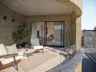 6% BTW mogelijk onder voorwaarden!<br />Residentie ’t Stoofhof biedt de perfecte balans tussen comfort, luxe en duurzaamheid, op een unieke locatie in het centrum van Aalst. 6% BTW mogelijk onder voorwaarden! De architectuur behoudt het erfgoed van het oorspronkelijke gebouw, gecombineerd met een eigentijdse afwerking. Dit appartement is gelegen op de tweede verdieping, heeft een bewoonbare oppervlakte van ca 84,5m² en een privéterras. Het beschikt over 2 slaapkamers en is uitgerust met duurzame technieken, waaronder zonnepanelen en een individuele warmtepomp, wat resulteert in een energiezuinig E-peil van 20. Dit pand geniet 100% vrijstelling van onroerende voorheffing voor de komende 5 jaar! Op wandelafstand van de Grote Markt en diverse culturele hotspots. Winkels, restaurants en openbaar vervoer zijn vlakbij. Verkoop volgens de Wet Breyne. De vermelde prijzen zijn excl. registratierechten op de grond, BTW op de constructie, aansluitingskosten voor nutsvoorzieningen, en de kosten voor de opmaak van het Postinterventiedossier (PID) en het EPC. 6% BTW mogelijk onder voorwaarden.