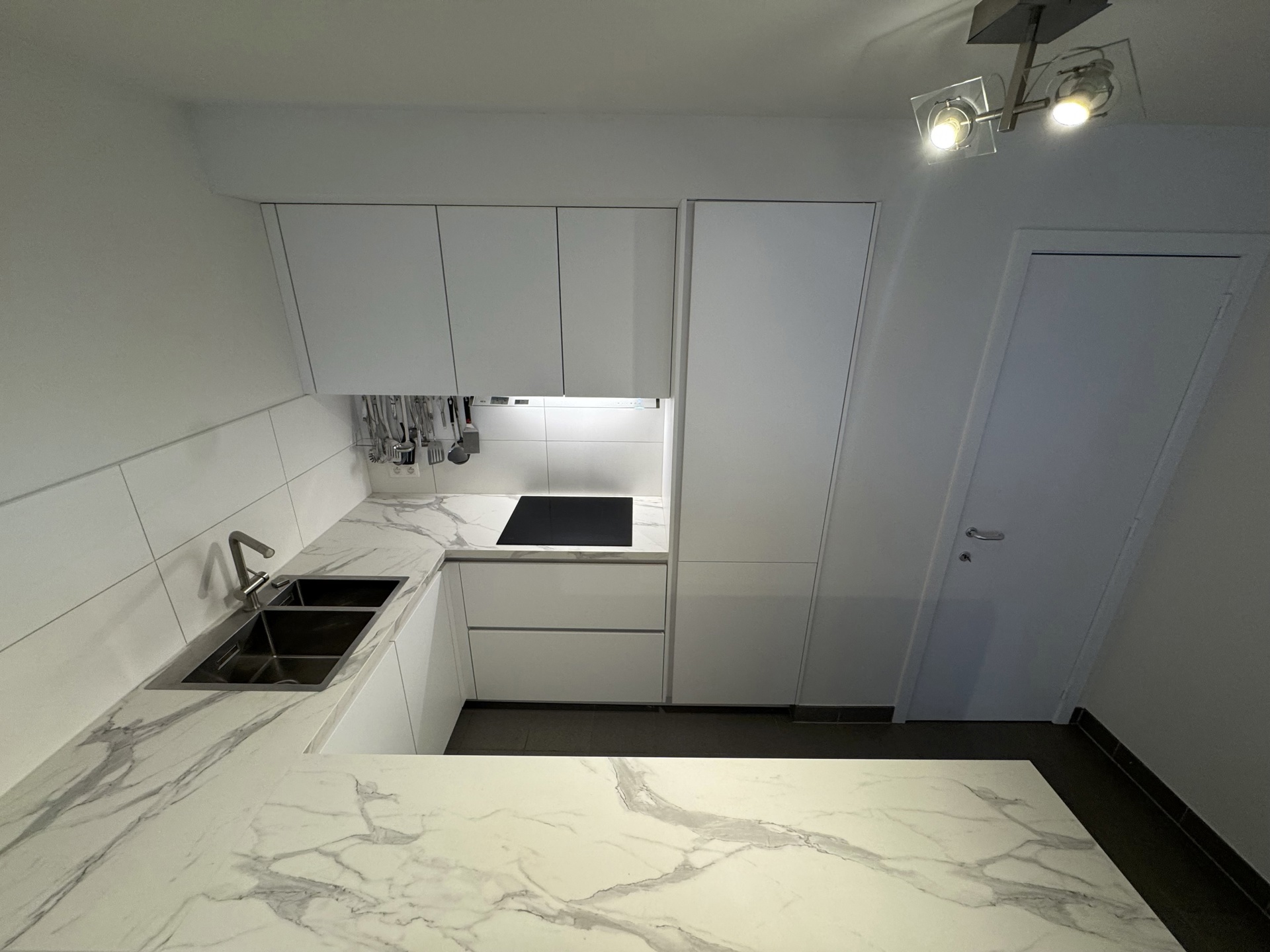 ANTWERPEN - CENTRUM - Gerenoveerd twee slaapkamer appartement  - foto 3