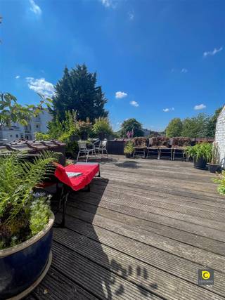 Immeuble de rapport avec 2 appartements, espace commercial et excellent rendement !Vous êtes à la recherche d'un investissement solide avec un...