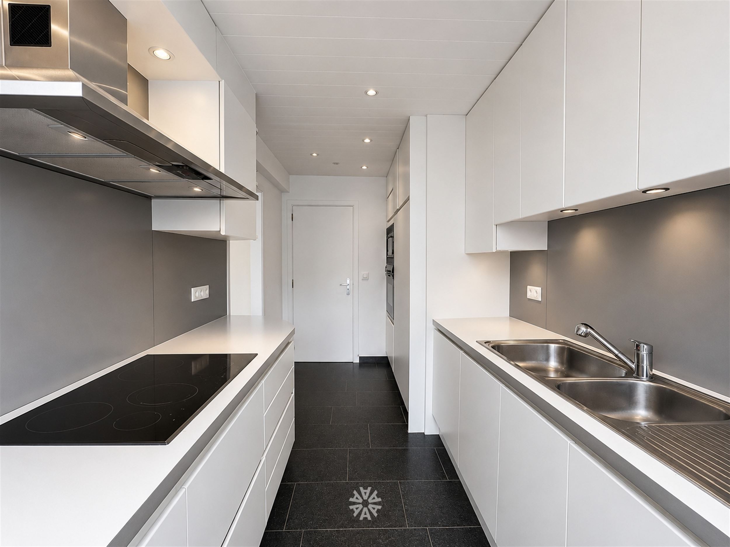 Ruim lichtrijk drie slaapkamer appartement te huur aan Zuidpark Gent - foto 4