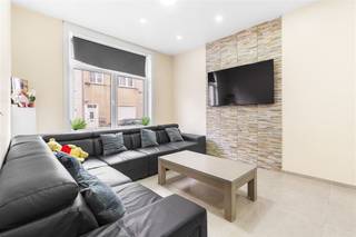 Deze volledig instapklare woning, met 'Steense' gevelbekleding, pal tussen Mariakerke en het centrum, heeft naast zijn locatie nog veel...