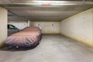 Wij zijn verheugd 1 ondergrondse autostaanplaats en 1 buitenautostaanplaats aan te bieden. De plaatsen maken deel uit van residentie "Poort...