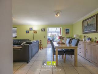 HALFVRIJSTAANDE WONING MET 3 SLAAPKAMERS OP EEN PERCEEL VAN 5A95CA TE MAASEIK.TROEVEN- Ligging in rustige, autoluwe straat nabij het centrum van...