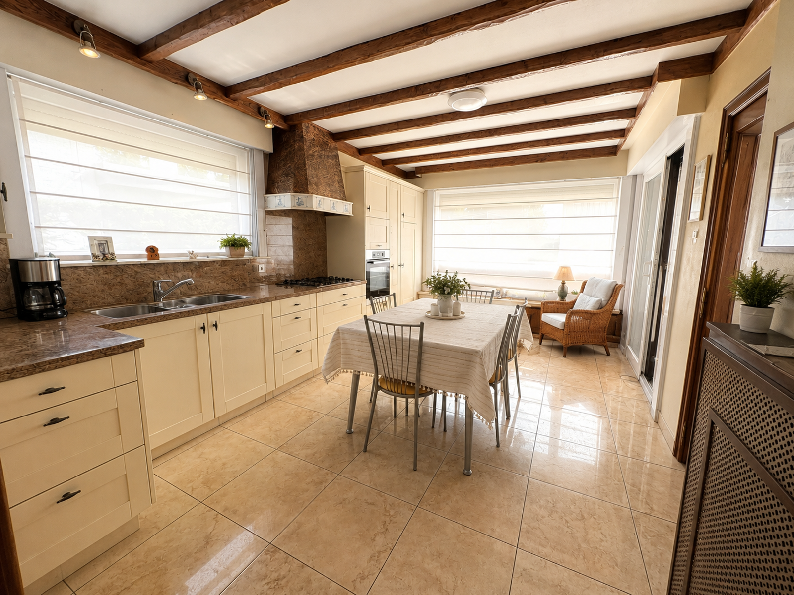 WONING MET LOODS CENTRAAL GELEGEN TE IZEGEM OP 654 M² - foto 5