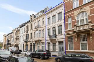 Située au cœur du très prisé quartier de Zurenborg, cette exceptionnelle maison de maître à plusieurs unités se distingue par son caractère...