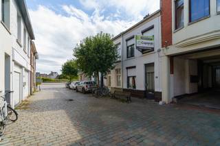 GEZINSWONING MET 4 SLAAPKAMERS, TERRAS EN TWEE LEEFRUIMTES IN LIERInteresse? Plan dan zelf je bezoek in via onze digitale kalender. Vragen? Neem...