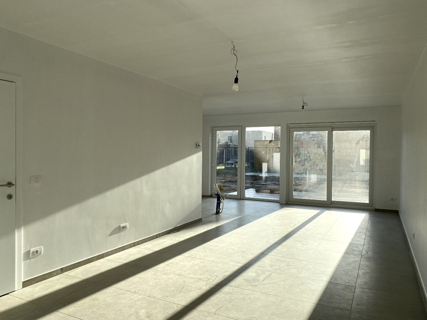 NIEUWBOUWPROJECT MET 4 INSTAPKLARE NIEUWBOUWWONINGEN MET 3 SLPKS EN TUIN - foto 3