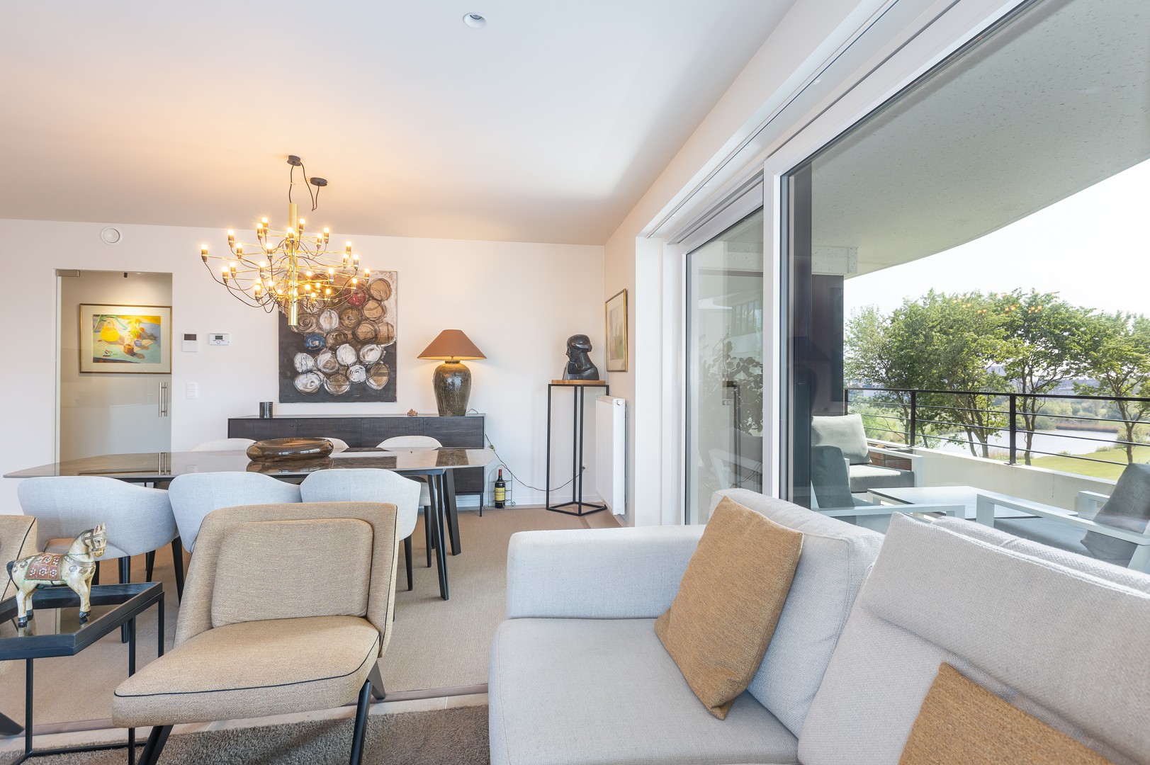 APPARTEMENT NEUF MEUBLÉ AVEC 2 CHAMBRES, GRANDE TERRASSE ET GARAGE - photo 2