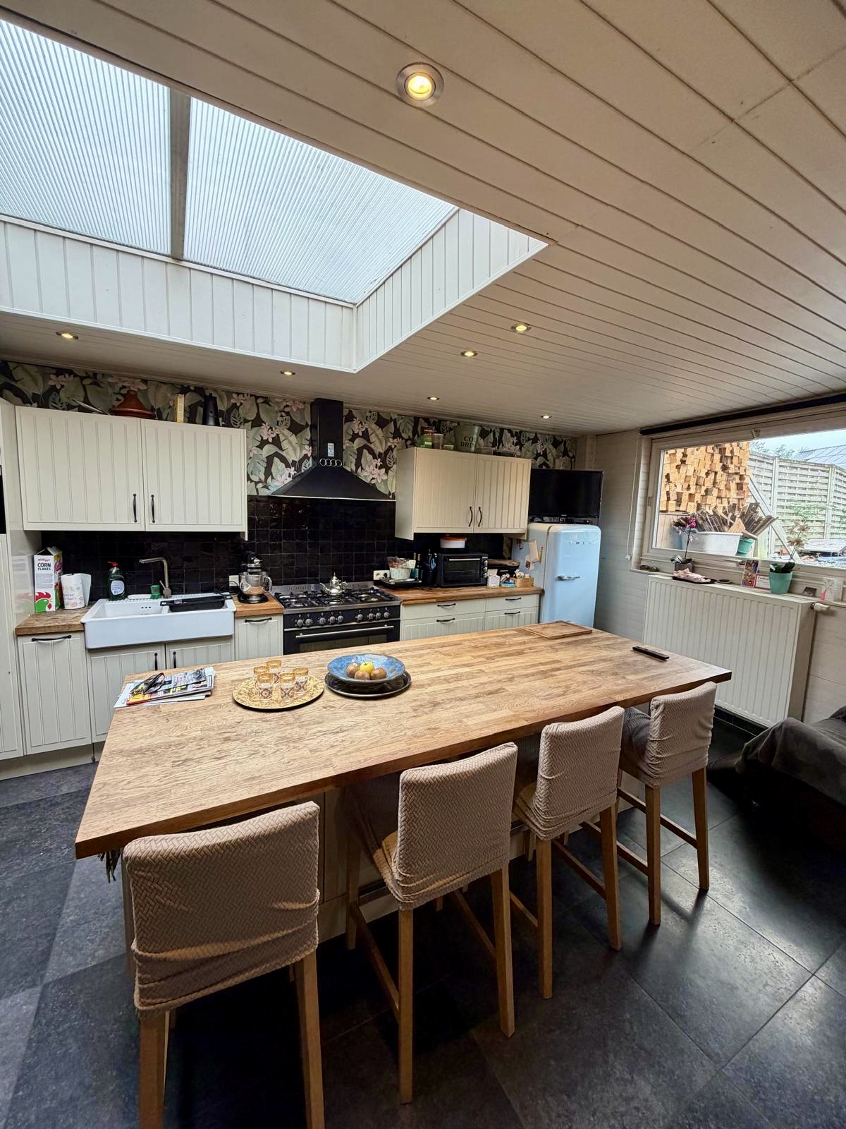 Woning met 4 slaapkamers en grote tuin - foto 4