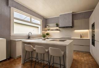 - Centrale ligging met vlotte verbinding: Ieperstraat 34 in Geluwe<br />- Verrassend ruime, verzorgde woning<br />- Keuken met extra eetplaats<br />- Gezellige veranda<br />- Handige berging en wasplaats<br />- 2 badkamers<br />- 3, mogelijks 5 slaapkamers<br />- Dressing/babykamer<br />- Ruime zolder<br />- Grote kelder<br />- Inpandige garage<br />- Zuidwestgerichte tuin met terras en tuinhuis<br />- EPC label D, UC: 3847494 (geen renovatieplicht)<br />- Richtprijs: € 199.000