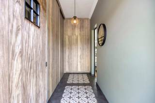 <p>Looking for a property where living and working can be perfectly combined? This renovated home in Rillaar offers space, comfort and numerous possibilities.</p>
<p>The house features a bright living area with open kitchen, a home office (ideal for remote work), and a bedroom with en-suite bathroom on the ground floor.</p>
<p>On the first floor, in addition to two bedrooms and a bathroom, there is a large multifunctional space of approximately 100 m², which can be further arranged according to your needs (extra bedrooms, hobby room, office, etc.). The attic has already been converted into a bedroom.</p>
<p>At the rear of the property, you will find a warehouse of approximately 140 m², ideal as a workspace, storage area or garage.</p>
<p><strong>Key features</strong></p>
<ul>
<li>Living area approx. 220 m²</li>
<li>4 bedrooms</li>
<li>Renovated between 2018 – 2022</li>
<li>Solar panels and air conditioning with heat pump</li>
<li>Additional development potential</li>
<li>Ideal for self-employed activities</li>
</ul>
<p>A unique opportunity for those seeking space and flexibility.</p>
<p>👉 <strong><span>Interested? Contact us today for more information or a viewing!</span></strong></p>