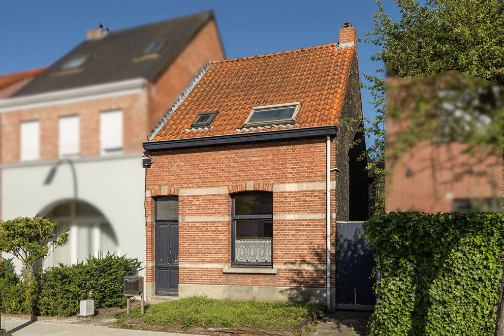 Maison de village à rénover * Rez-de-chaussée :