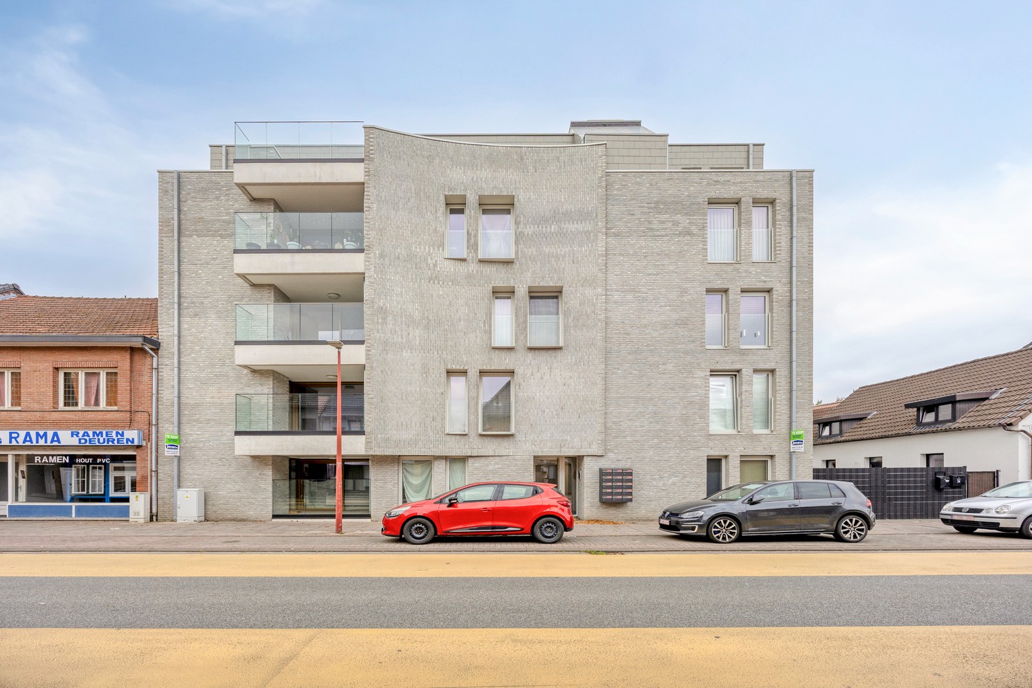 Apartment for sale in Maasmechelen with 1 bedroom - photo 2