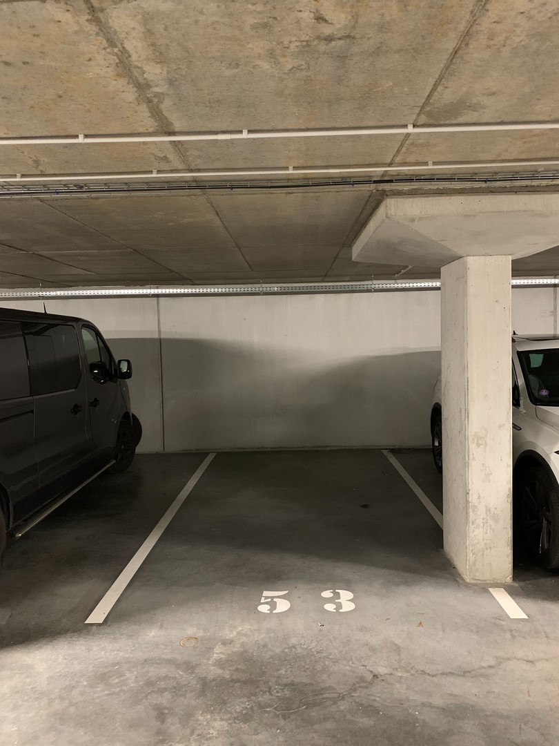 Ondergrondse parkeerplaats(en) te huur onder het Marktplein in Harelbeke - foto 4