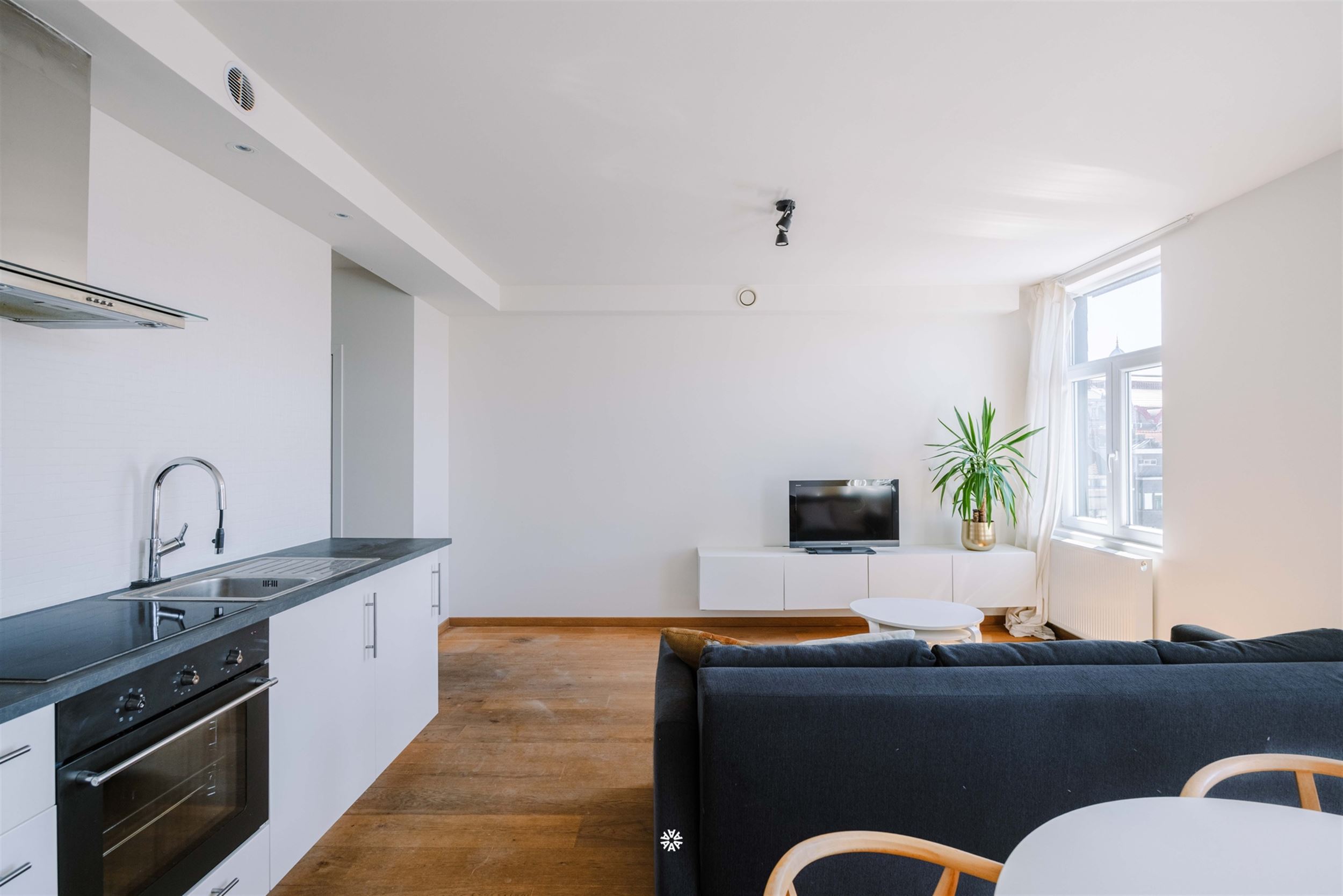 Appartement à louer à Anvers avec 1 chambre - photo 4
