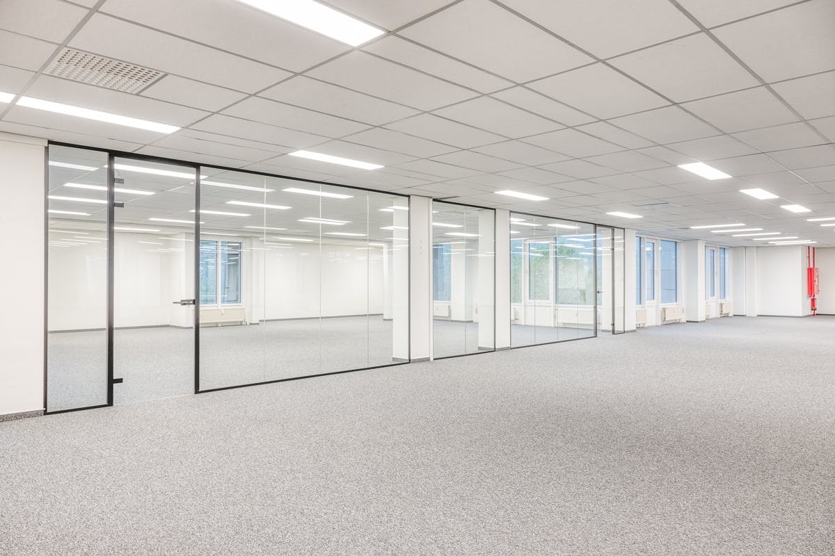 Kantoren (377-1460 m²) in bedrijvencomplex te Gent - foto 3