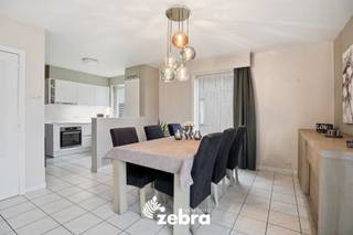 Ontdek dit instapklaar appartement gelegen in Roeselare. Het appartement bevindt zich nabij het bruisende stadscentrum. Bovendien zijn...