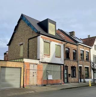 De vraagprijs heeft betrekking op de woning in haar huidige staat (ruwbouw). In overleg met de koper kan de afwerking volledig worden afgestemd...