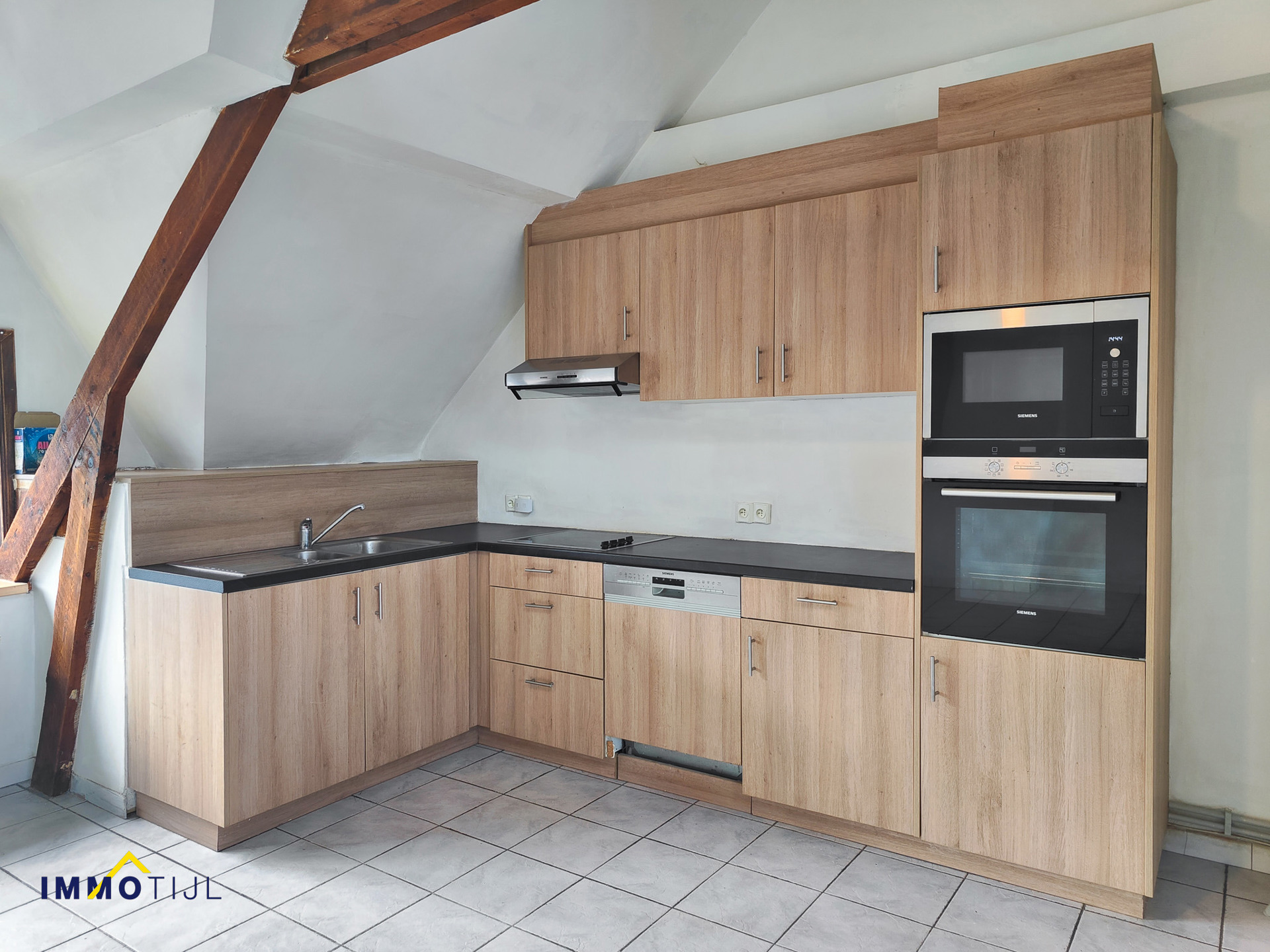 Vernieuwd duplexappartement te huur in centrum Aalst. - foto 4