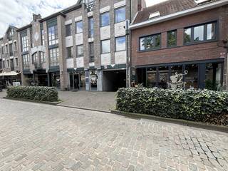 Ondergrondse autostaanplaats te huur in het centrum van Hasselt