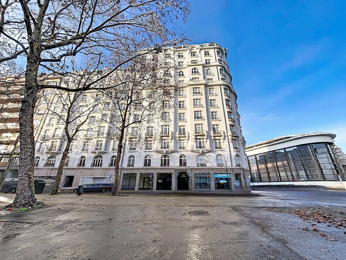 Bruxelles, appartement rénové et lumineux de 2 chambres. - photo 5