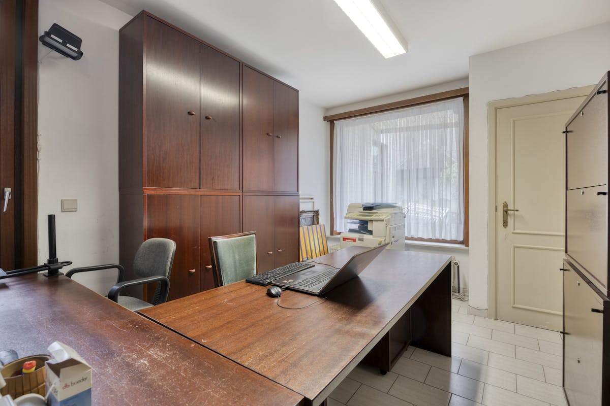 Charmante herenwoning met garage en tuin in het hartje van Ternat - foto 5