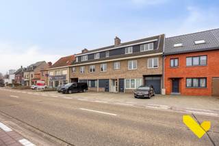 Dit appartement gelegen te Witgoor Dessel omvat volgende troeven die het zeker de moeite waard maken voor een bezichtiging;*prachtig groot terras...