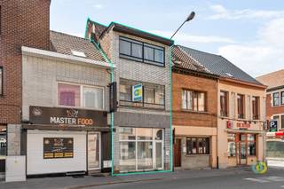 Located in the heart of Vilvoorde, this characterful home is currently arranged for mixed use, but lends itself perfectly to be converted into...