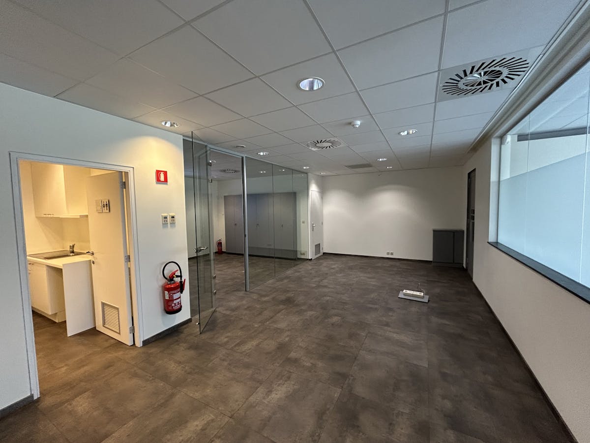 Volledig vernieuwd handelspand - foto 5