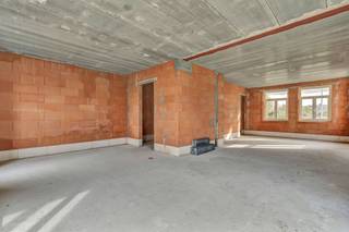 Ontdek deze nieuwbouw halfopen bebouwing op een perceel van 344 m², gelegen op een rustige maar tegelijk centrale locatie.Met een bewoonbare...