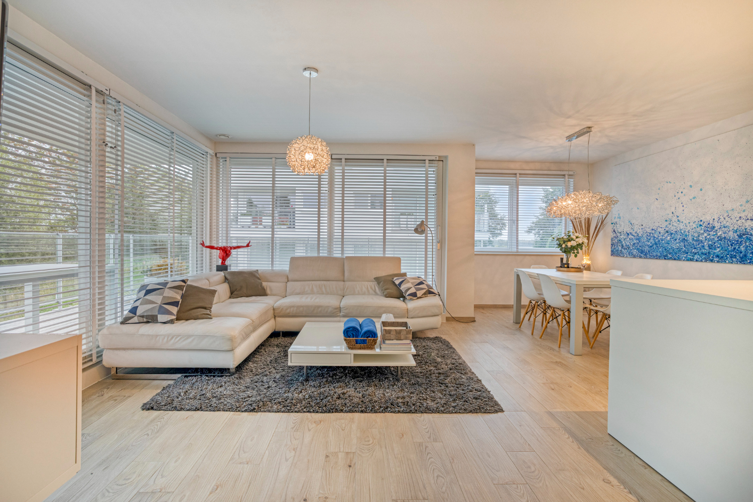 Luxueus afgewerkt appartement met 2 slaapkamers te Nieuwpoort-Stad - photo 2