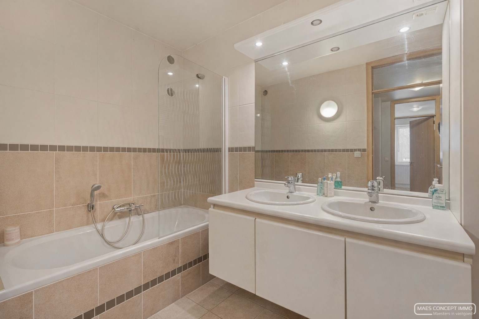Gelijkvloers 2-slaapkamerappartement met tuin in Oudenaarde - foto 4