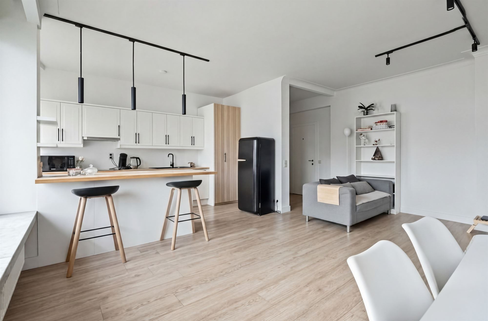 Modern vernieuwd 1-slpk appartement met frisse uitstraling - foto 3