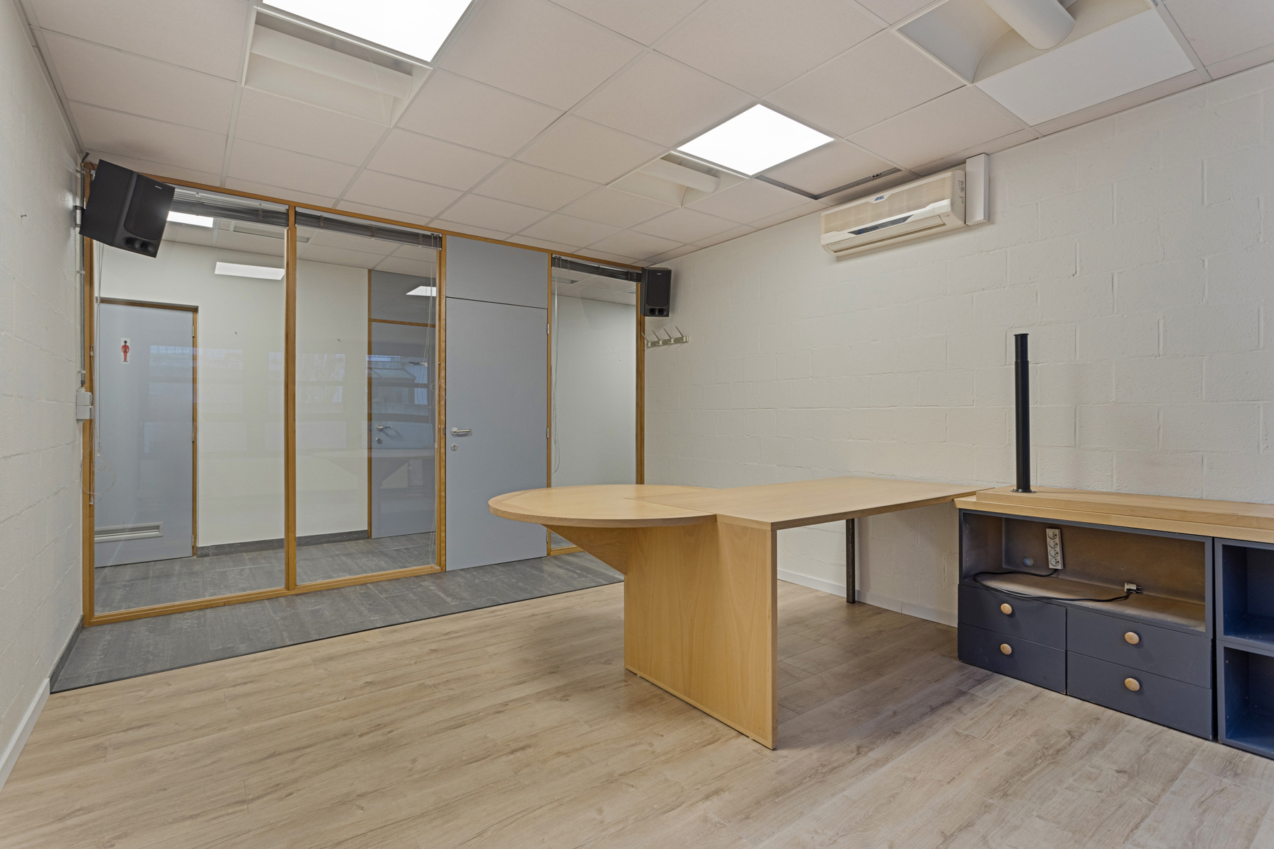 Aparte functionele kantoor- en praktijkruimtes te huur. - foto 4