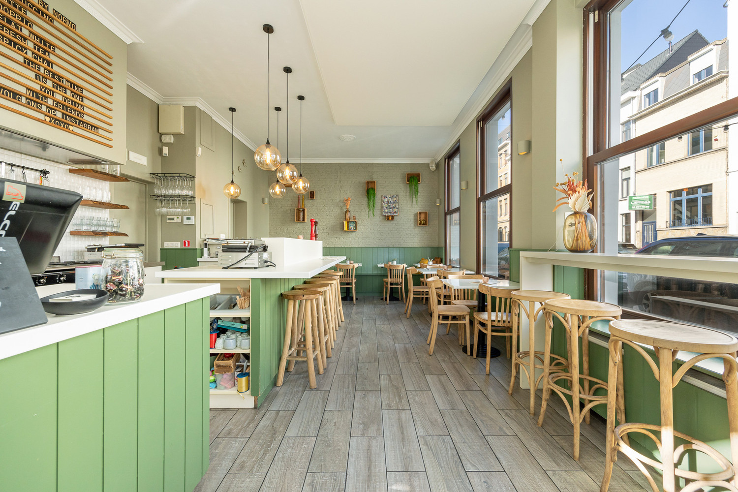 IN OPTIE: kevin@wellimmo.net voor meer info! Uitstekend gelegen en instapklaar handelsgelijkvloers met ruim terras op toplocatie te Antwerpen-Zuid - foto 5