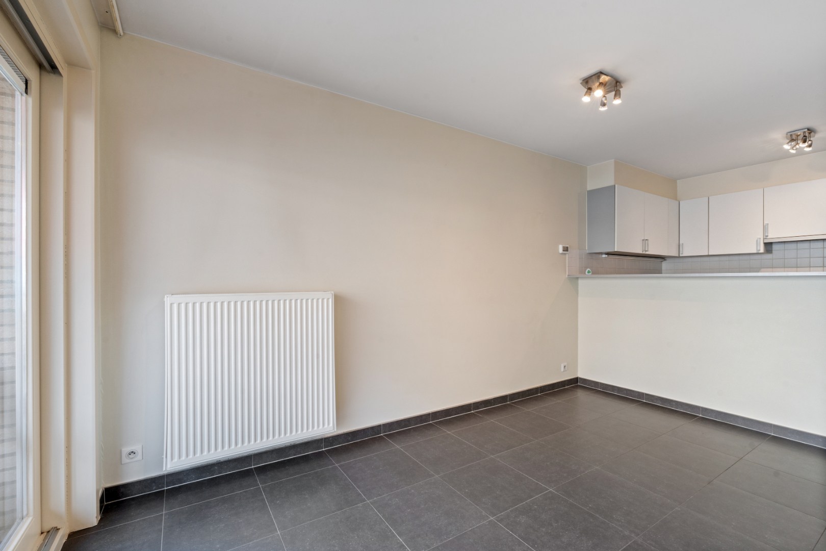 APPARTEMENT MET 2 SLAAPKAMERS EN ZEEZICHT TE KOKSIJDE - foto 5