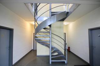 Kantoorruimte van 50 m² in het gekende Bedrijvencentrum van Tienen aan een zeer interessante huurprijs met o.a. soepele huurvoorwaarden,...