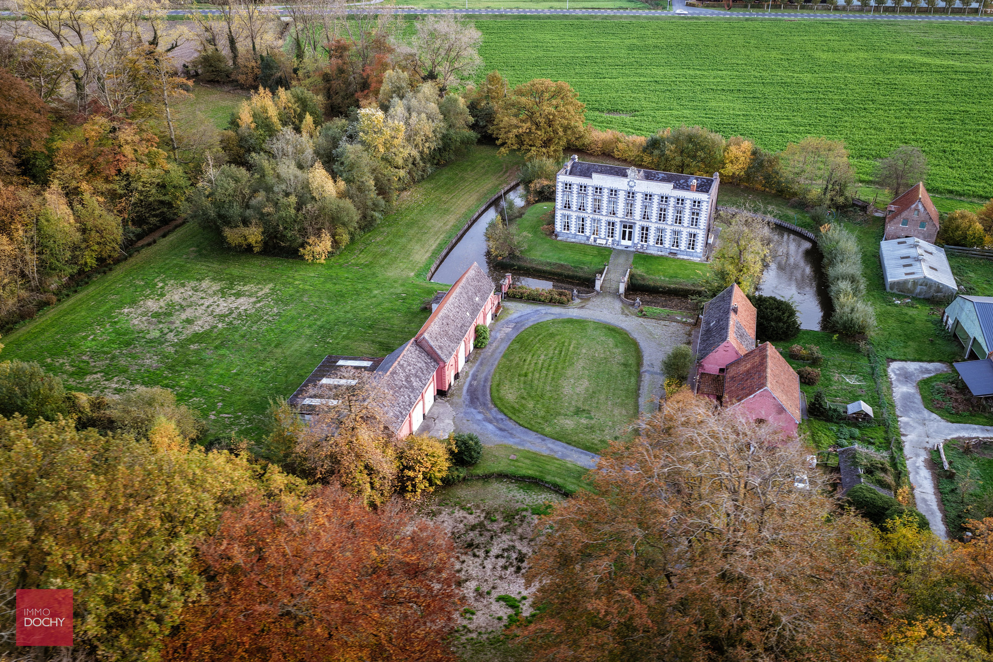 Omwald kasteeldomein op ca. 4,4ha - foto 3