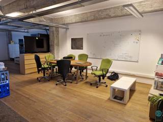 Mooie kantoor/praktijkruimte van 135 m² met ruim terras, gelegen op de 1e verdieping van een nieuw en commercieel project. De ruimte is voorzien...