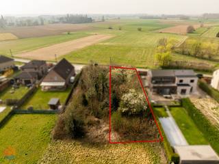 Op een uitstekende locatie te Tildonk bevindt zich deze bouwgrond van 619 m² voor een halfopen bebouwing. U geniet hier van de uiterst rustige...