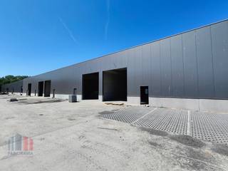 Nieuwe KMO-unit met een oppervlakte van 455 m². De nieuwe KMO-ontwikkeling 'PORTIS' bestaat uit 49 KMO-units met oppervlaktes tussen 164 m² en...
