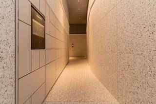 Eén van de iconische gebouwen die de skyline van Antwerpen vormen.Wonen in het centrum van de Stad, aan het vernieuwde operaplein, op de kroon van de...