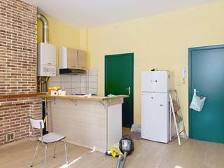 <p>Info en bezoeken: anastasia.s@weinvest.be | 02 315 77 22<span></span></p>
<p>Dit opbrengsteigendom is gelegen in de Heyvaertwijk, in het zuidoosten van Sint-Jans-Molenbeek, en geniet van een interessante stedelijke ligging, vlak bij het Charleroi-kanaal en de Slachthuizen van Anderlecht. De wijk biedt een dynamische en gevarieerde omgeving, waar woningen, handelszaken en economische activiteiten samenkomen. Bovendien geniet de omgeving van een goede bereikbaarheid naar het centrum van Brussel en de belangrijkste mobiliteitsassen. Ook de nabijheid van het openbaar vervoer, waaronder de metrostations Clemenceau en Delacroix en het Zuidstation, vormt een belangrijke troef voor de bewoners.</p>
<p>Het gebouw bestaat uit drie wooneenheden en een magazijn, wat zorgt voor een interessante configuratie voor een vastgoedinvestering en de mogelijkheid biedt om meerdere potentiële inkomstenbronnen te genereren. Deze verscheidenheid aan bestemmingen biedt bovendien een zekere flexibiliteit en kan beantwoorden aan de verwachtingen van een investeerder die zijn vastgoedpatrimonium wenst uit te breiden of te diversifiëren.</p>
<p>Dankzij de ligging, de verschillende eenheden en de aanwezigheid van het magazijn beschikt dit pand over een interessant verhuurpotentieel en vormt het een te overwegen investeringsmogelijkheid in Brussel.</p>
<p>EPC: G – CO₂-uitstoot: 112 kg/m²/jaar – Primair energieverbruik: 562 kWh/m²/jaar.</p>
<p>Contacteer ons vandaag nog om een bezoek te organiseren! Ontdek al onze exclusieve aanbiedingen op WEINVEST.BE.</p>
<h3></h3>