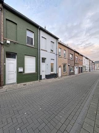 Deze verzorgde rijwoning is rustig gelegen in Overboelare en biedt een aangenaam wooncomfort dankzij de mooie ruimtes, praktische indeling...